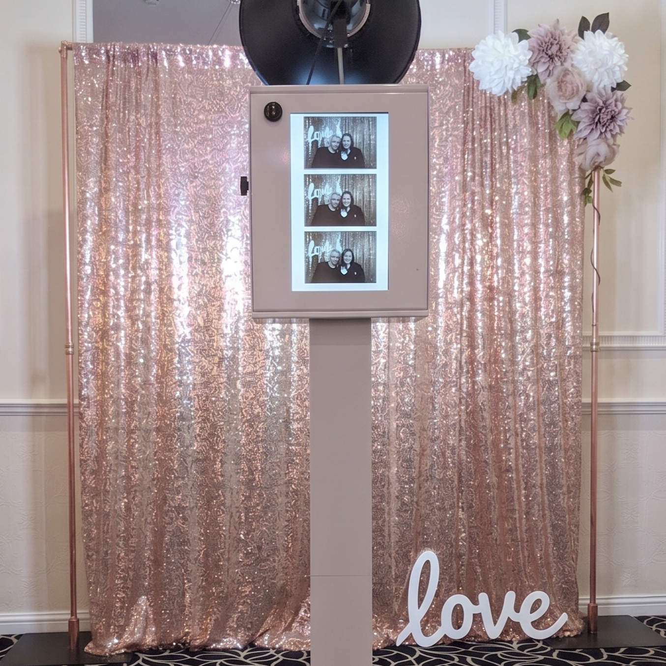 Home page new design 21 Luna 7 Photo Booth Hire